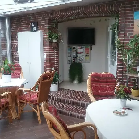 Familienurlaub In Ostfriesland Fuer Max 7 Pers In 2 Wohnungen, Auch Einzeln * Utarp